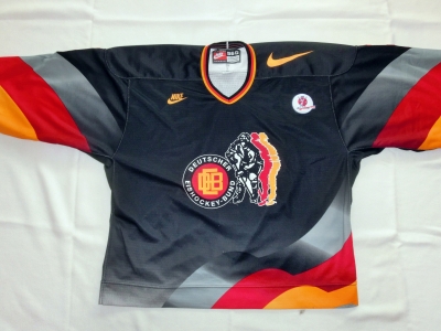 DEB Gameworn Eishockeytrikot U20 WM 1998 - David Sulkovsky