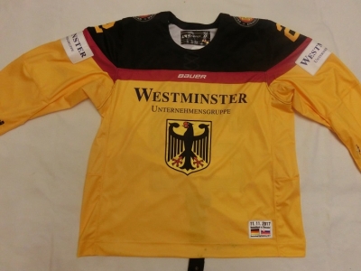 DCup2017 Gameworn Eishockey Trikot #51 Timo Pielmeier