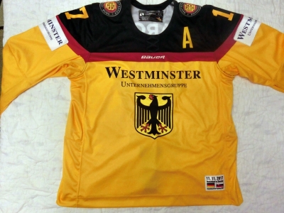 DCup2017 Gameworn Eishockey Trikot #17 Marcus Kink